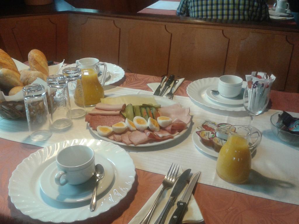 Gasthaus Roessle รอทท์ไวล์ ภายนอก รูปภาพ